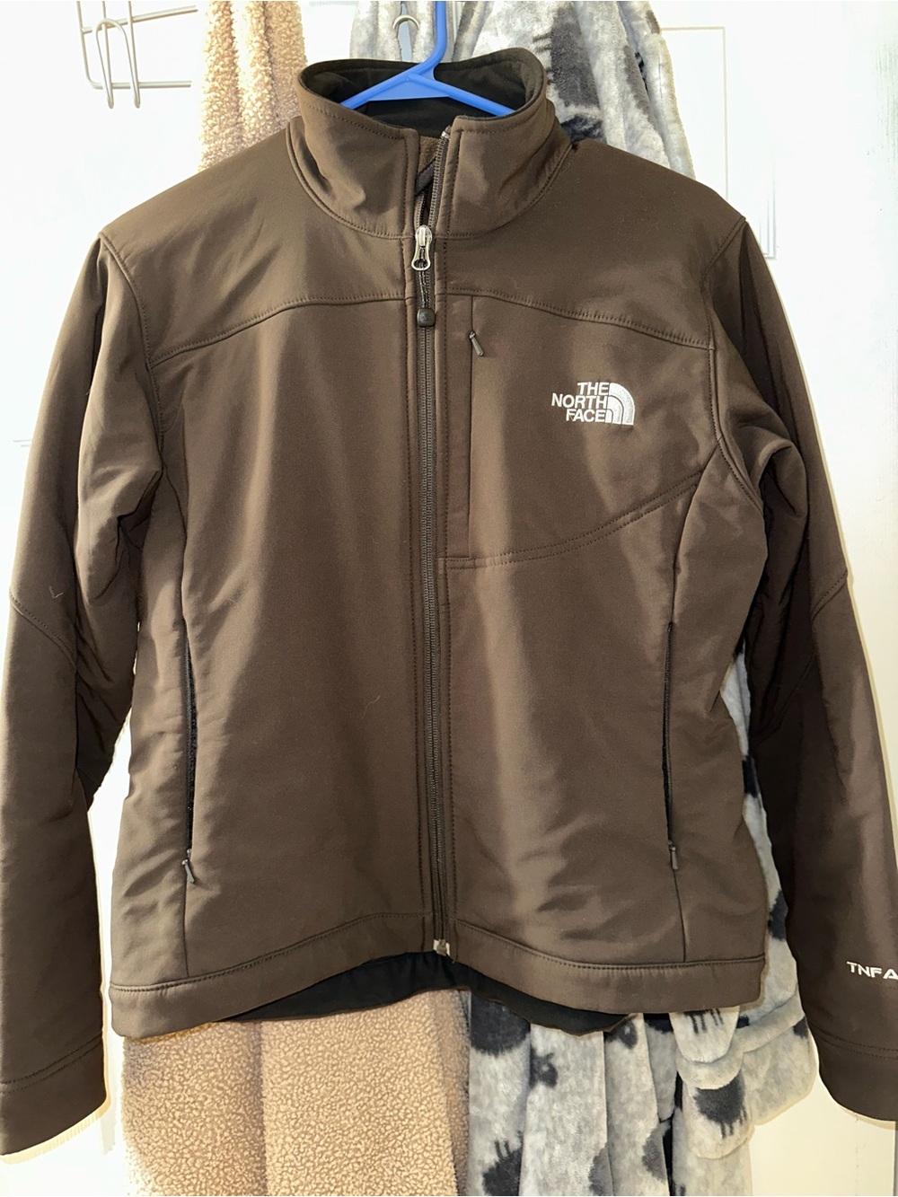 GUC Small womenโs north face apex brown jacket